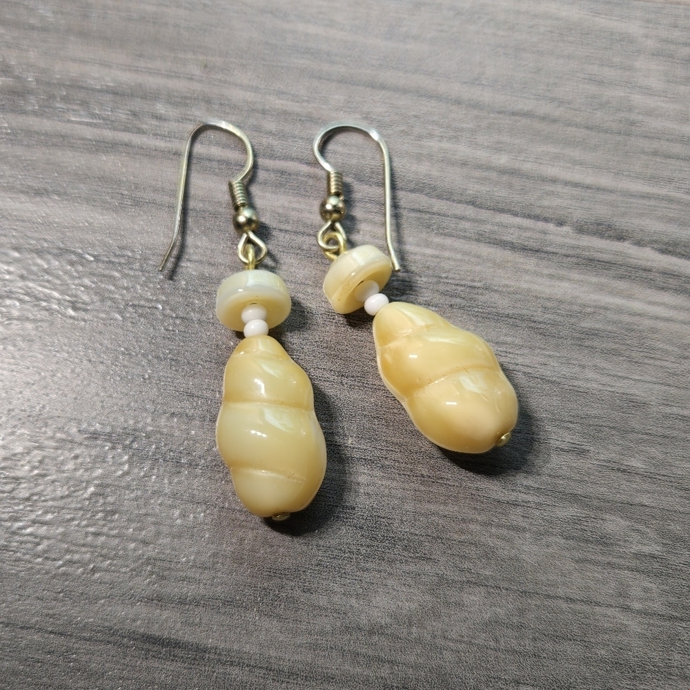 Vintage Elegant Cream Earrings Costume Jewelry